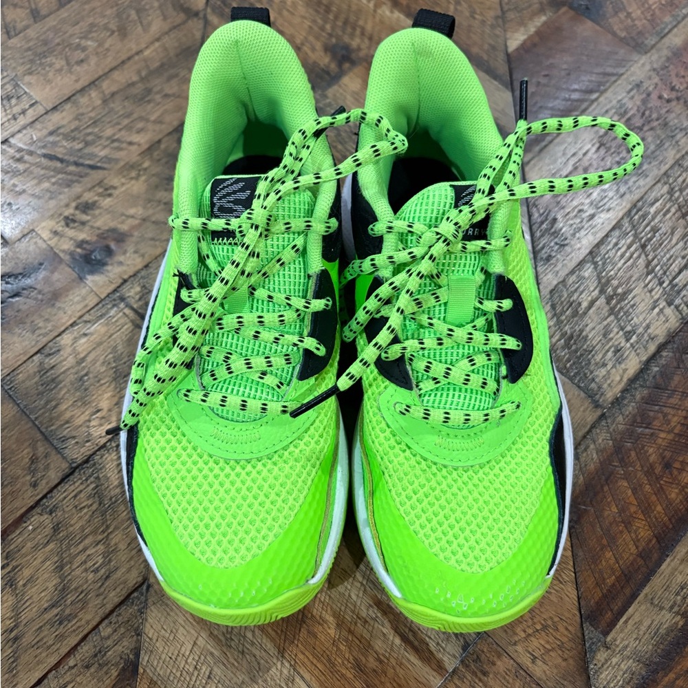 Kids Steph Curry Basketball Shoes Size 1Y